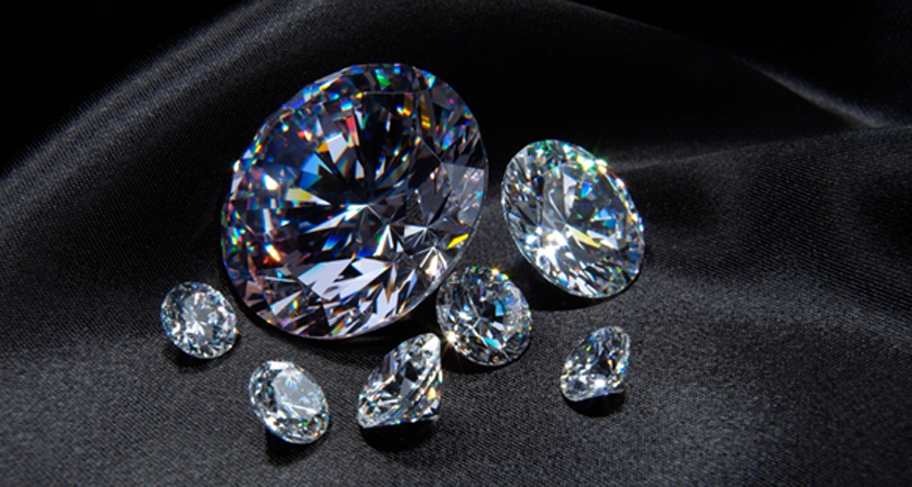 Magnificent in Every Detail: The Craftsmanship Behind 4- and 5-Carat Diamonds