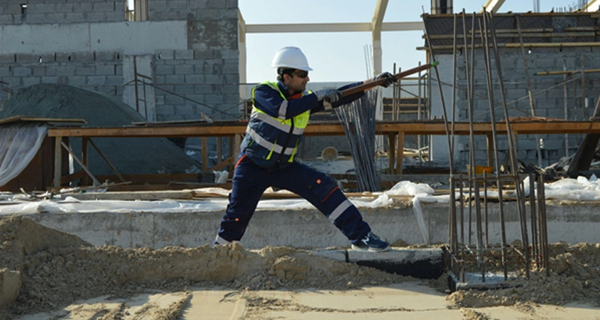 How Embroidered Workwear Improves Professional Appearance