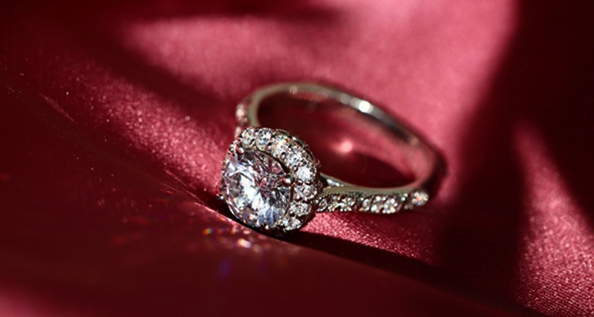 Choosing Lab-Grown Diamonds by Size, Style, and Clarity with Rare Carat