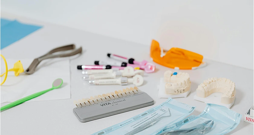 How to Properly Equip a Dental Laboratory: 4 Essential Tips to Follow - The Silicon Review